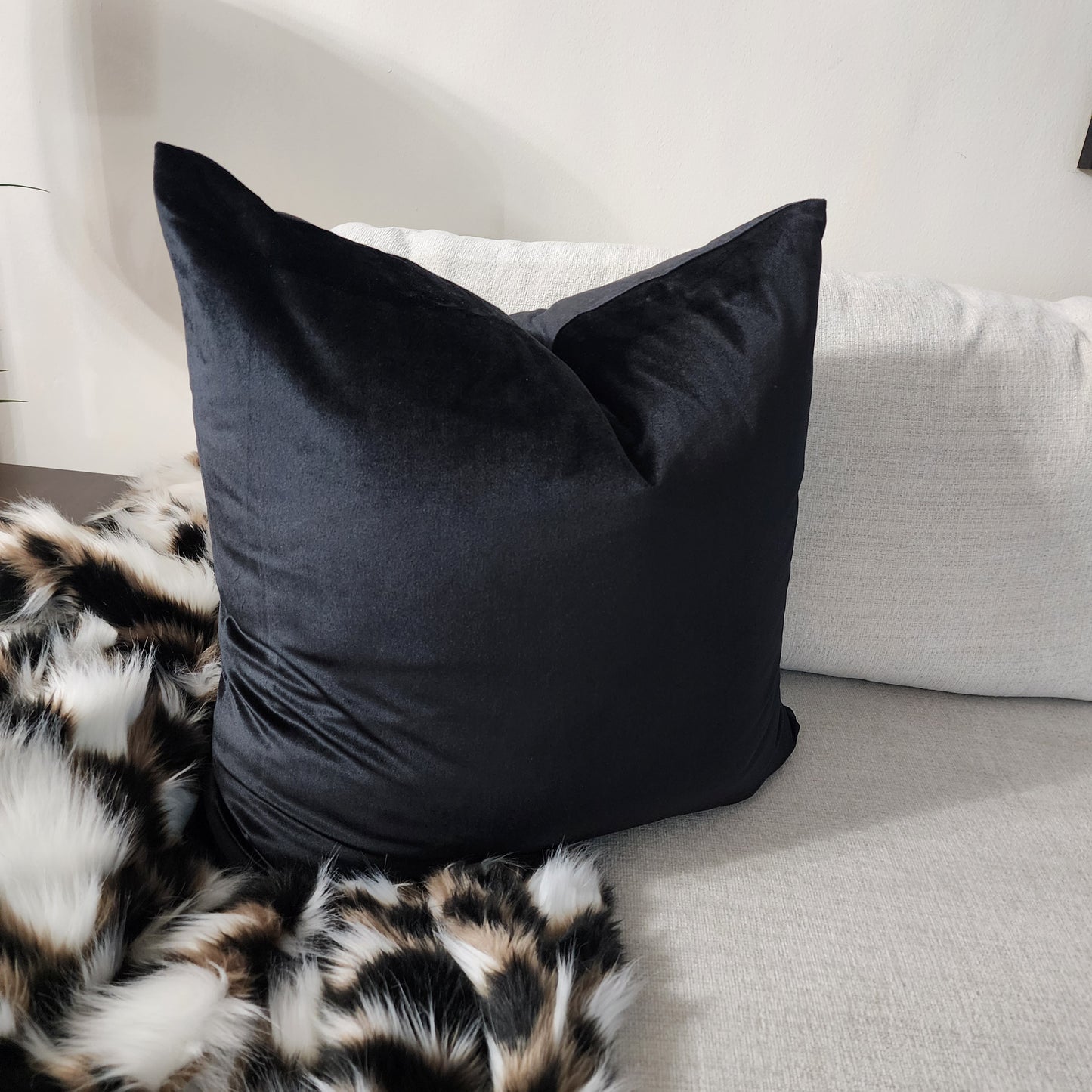 Luxury velvet black